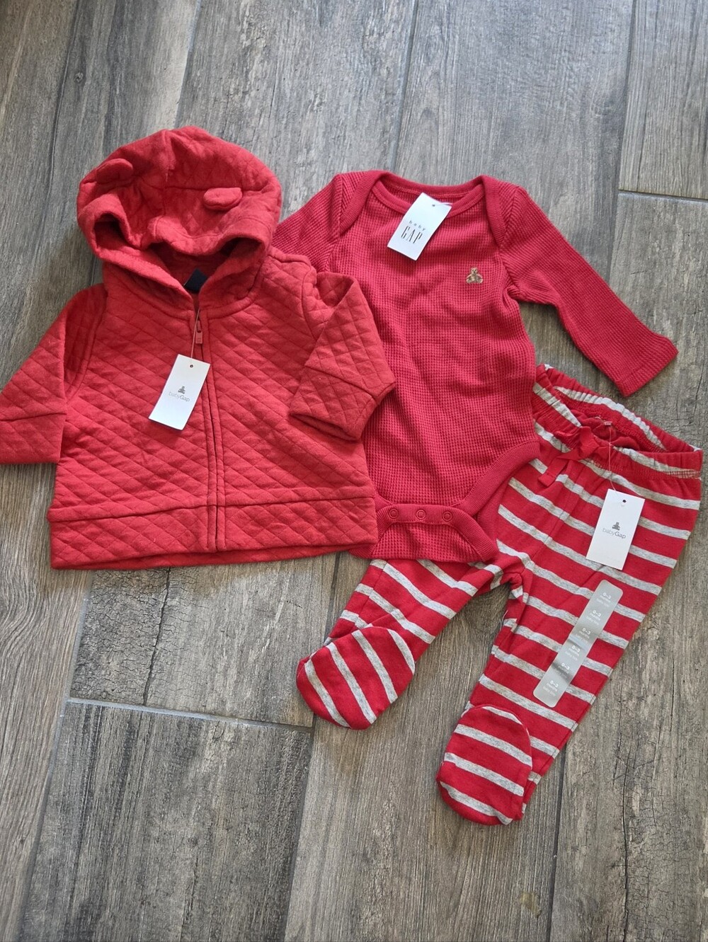 GAP Baby NWT 0-3 Months Red Quilted Hoodie, Bodysuit & Striped Footed Pants Set